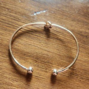 2.75" Gold Tone Knot Bracelet Simple Design Fashion NWT Casual Adjustable Style